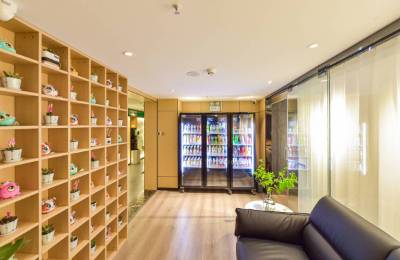 酒店管理权移交：从委托到自营的无缝对接