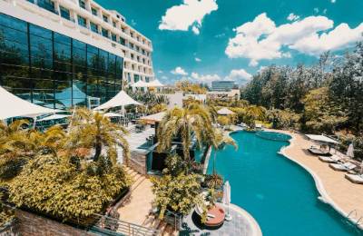 酒店业：商务行频次与预算双降，散客稳定，家庭游、亲子游需求增长