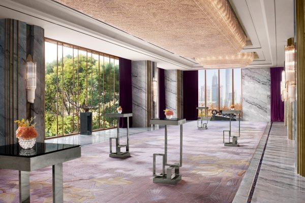 2. 饱览外滩全景的序厅_副本.jpg