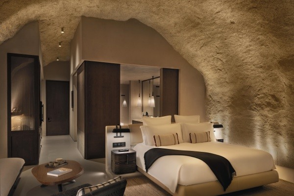 DesertRock_Cave_Villa_03_Bedroom_Interior (2).jpg